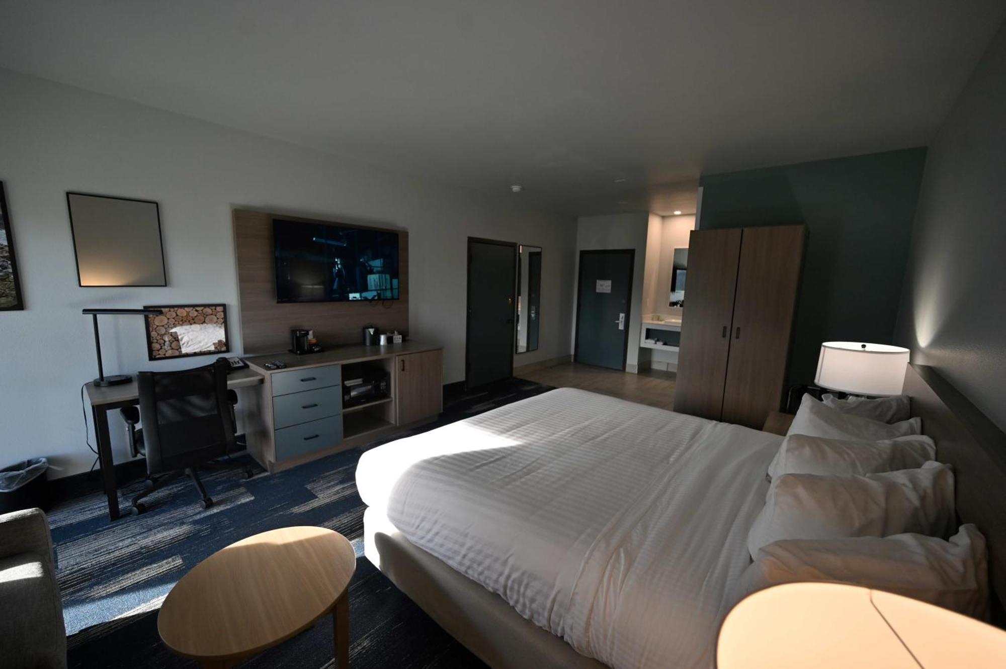 Edgewater Inn And Suites, Ascend Hotel Collection Coos Bay Bagian luar foto