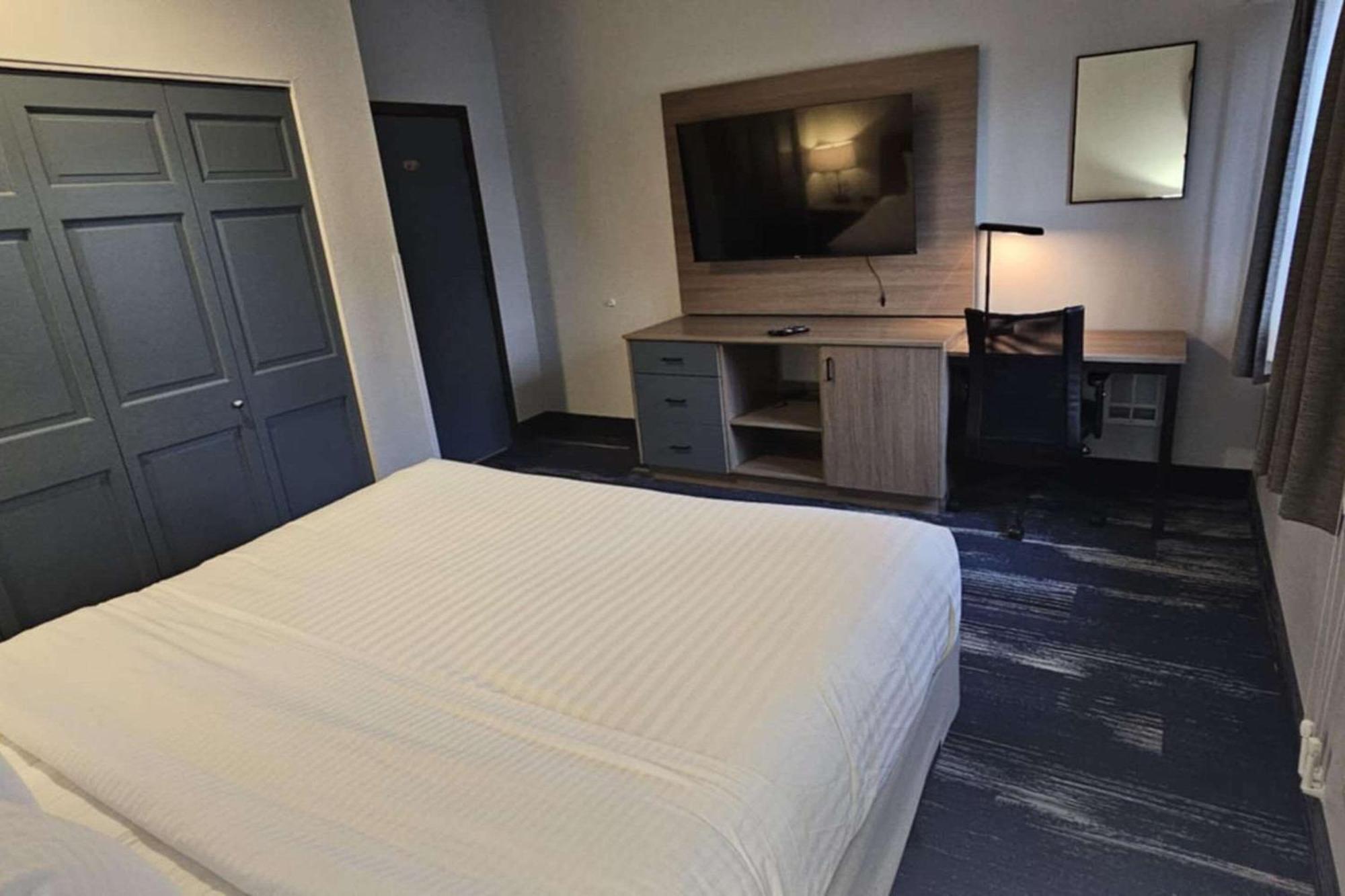 Edgewater Inn And Suites, Ascend Hotel Collection Coos Bay Bagian luar foto