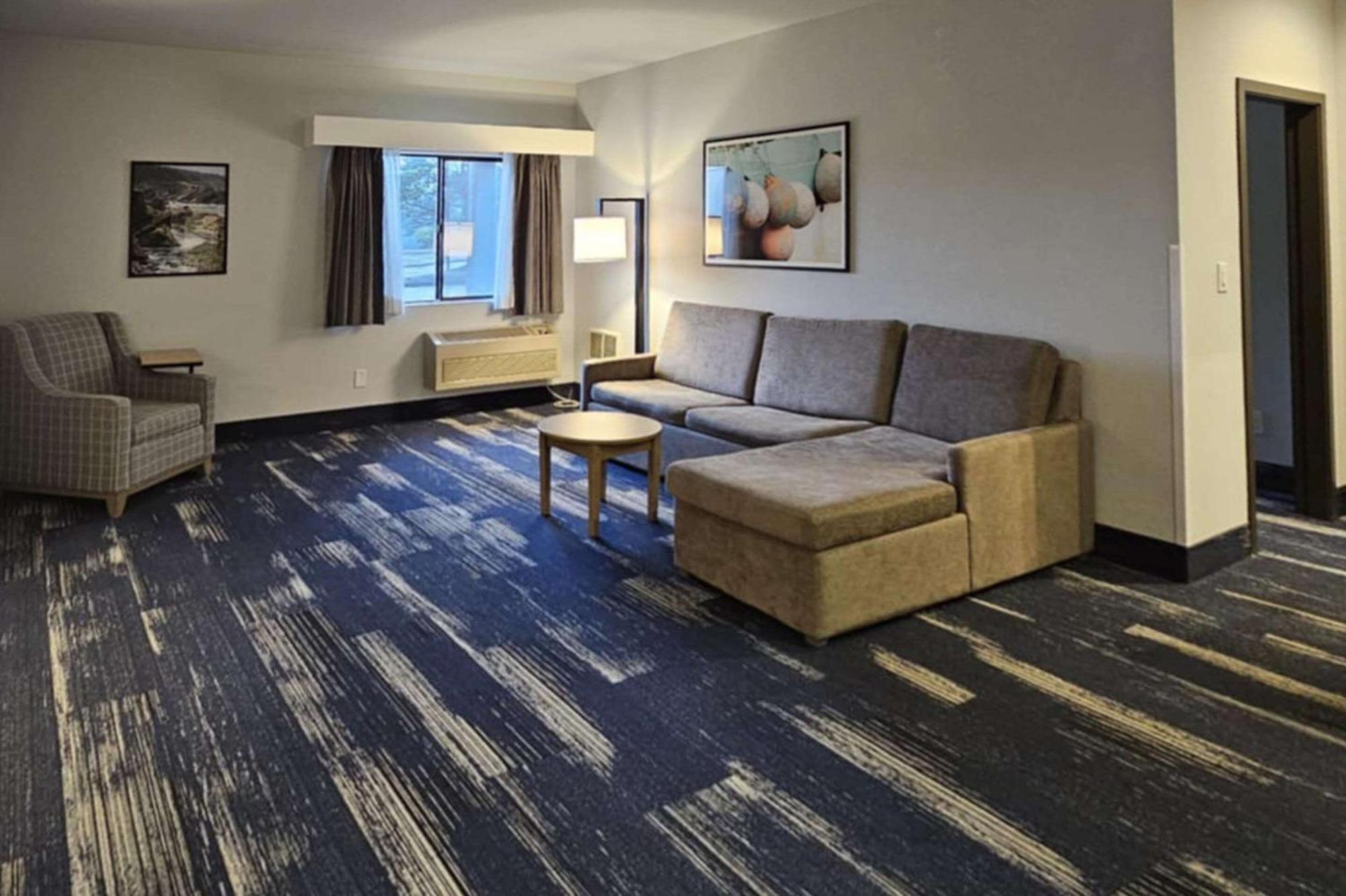 Edgewater Inn And Suites, Ascend Hotel Collection Coos Bay Bagian luar foto