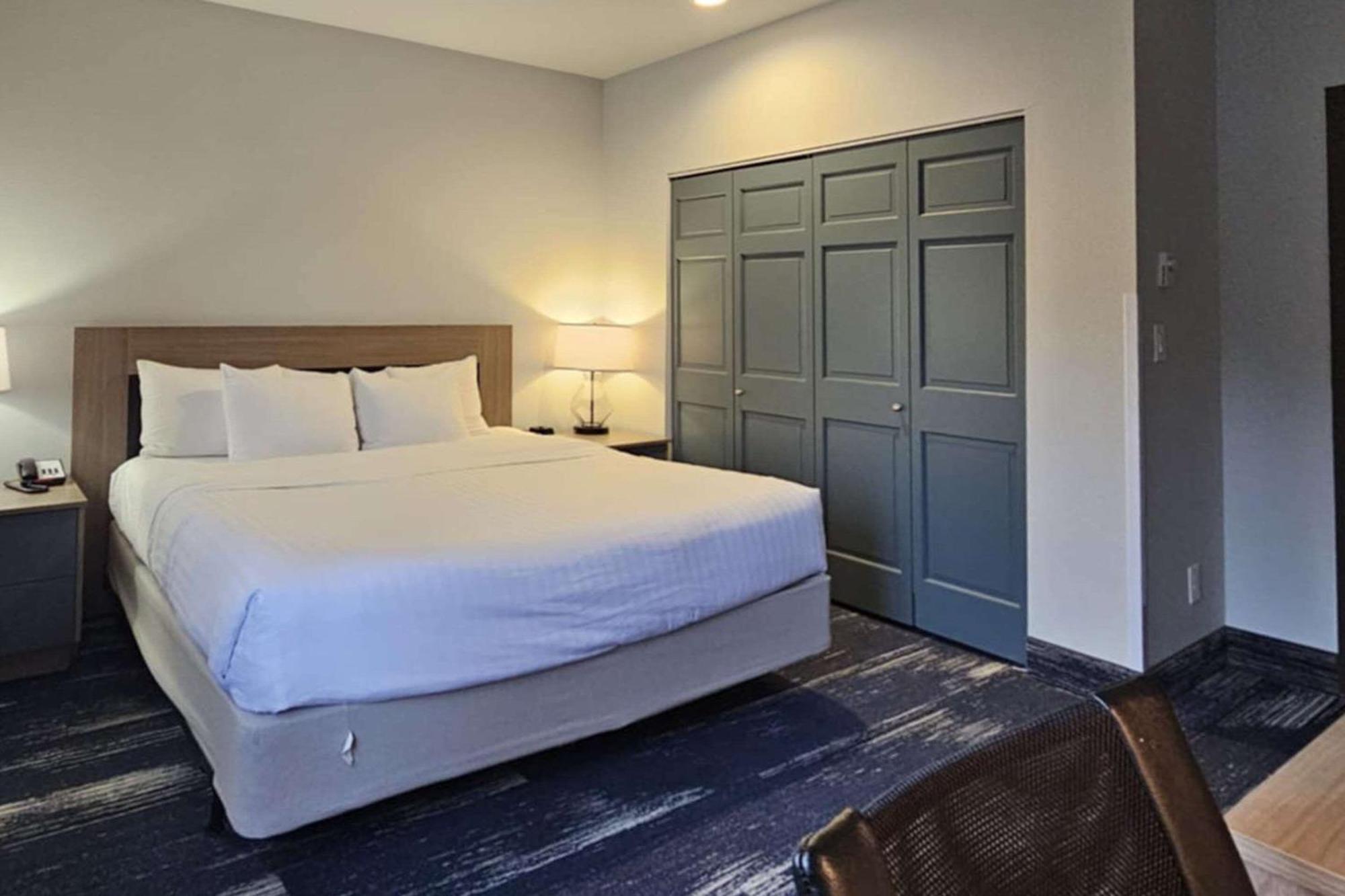 Edgewater Inn And Suites, Ascend Hotel Collection Coos Bay Bagian luar foto