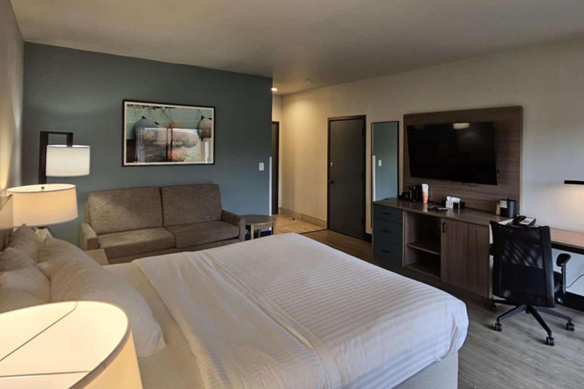 Edgewater Inn And Suites, Ascend Hotel Collection Coos Bay Bagian luar foto