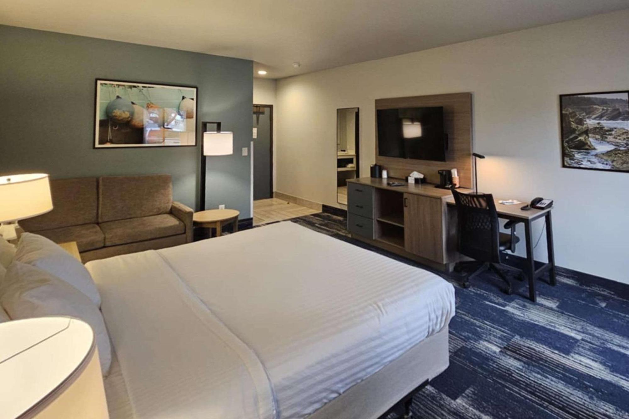 Edgewater Inn And Suites, Ascend Hotel Collection Coos Bay Bagian luar foto