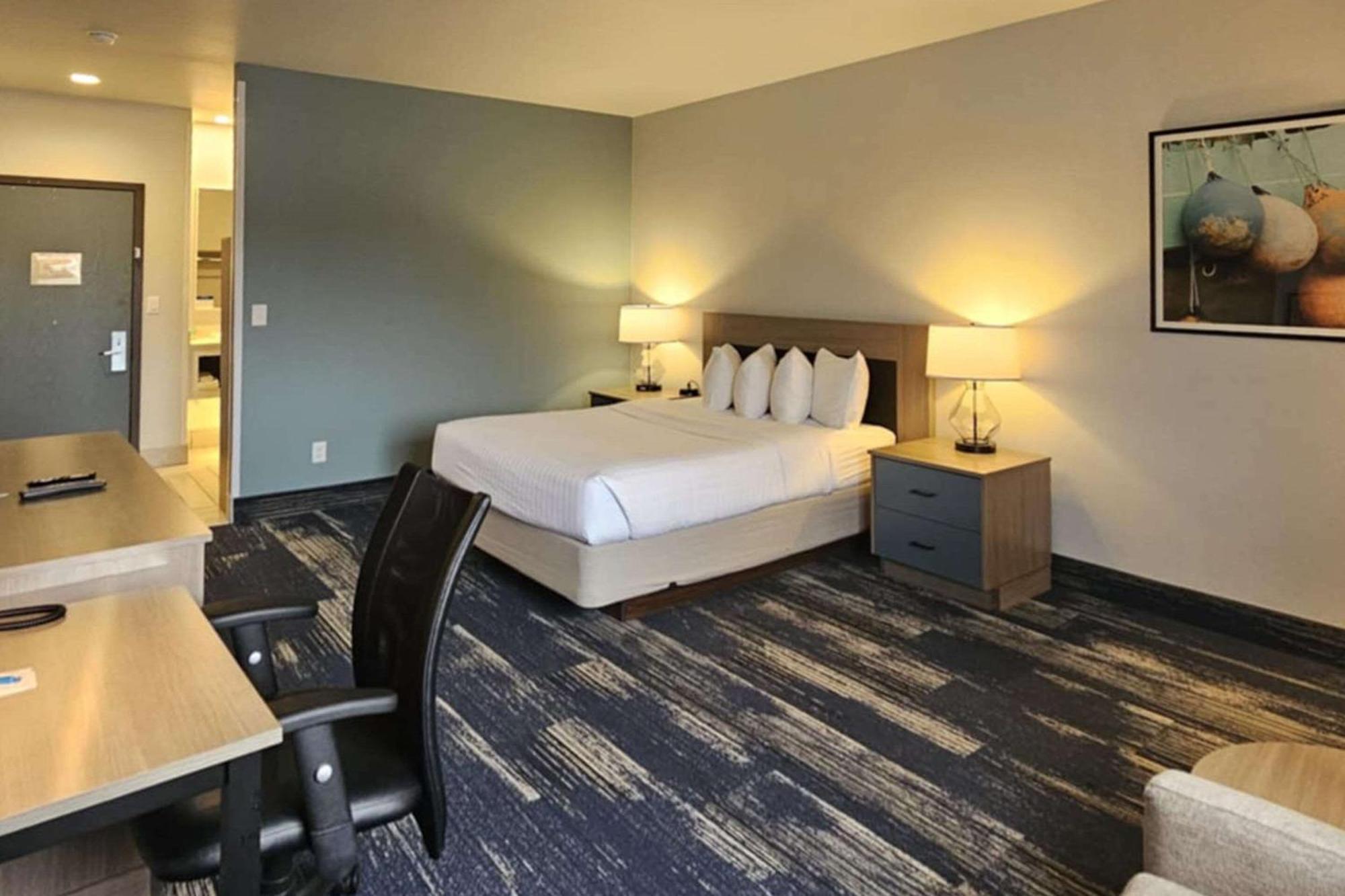 Edgewater Inn And Suites, Ascend Hotel Collection Coos Bay Bagian luar foto