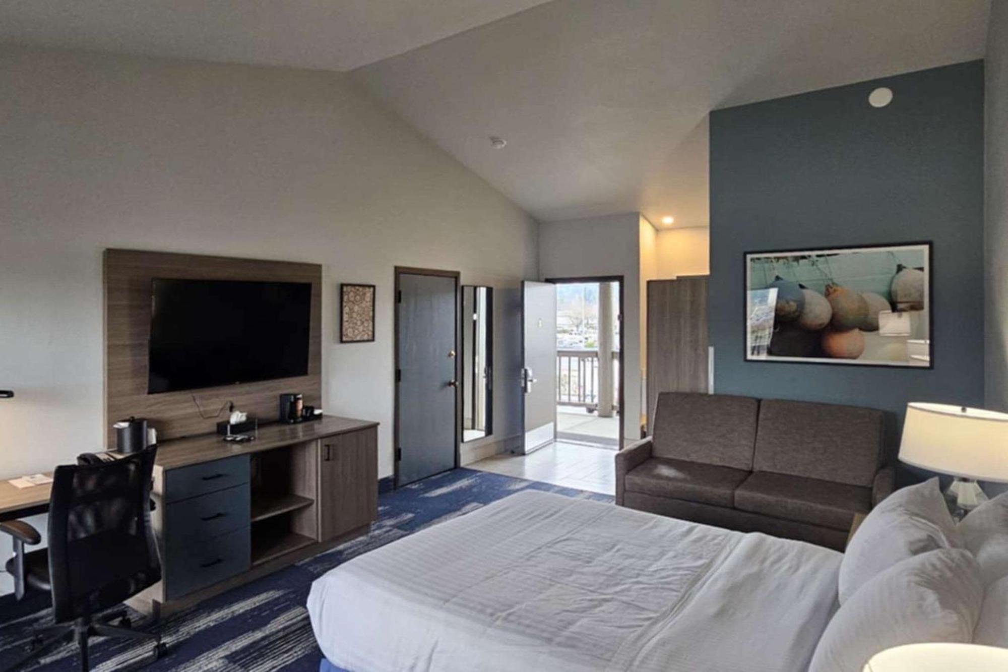 Edgewater Inn And Suites, Ascend Hotel Collection Coos Bay Bagian luar foto